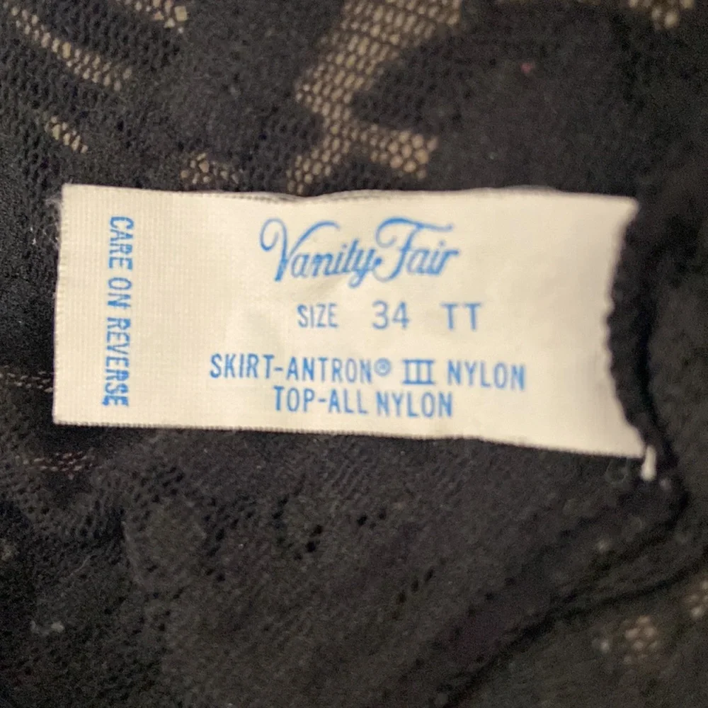 Vintage VanityFair Black Lace Thin Strap Bodice W/Solid BodyW/Lace Hem Full Slip - Picture 5 of 7